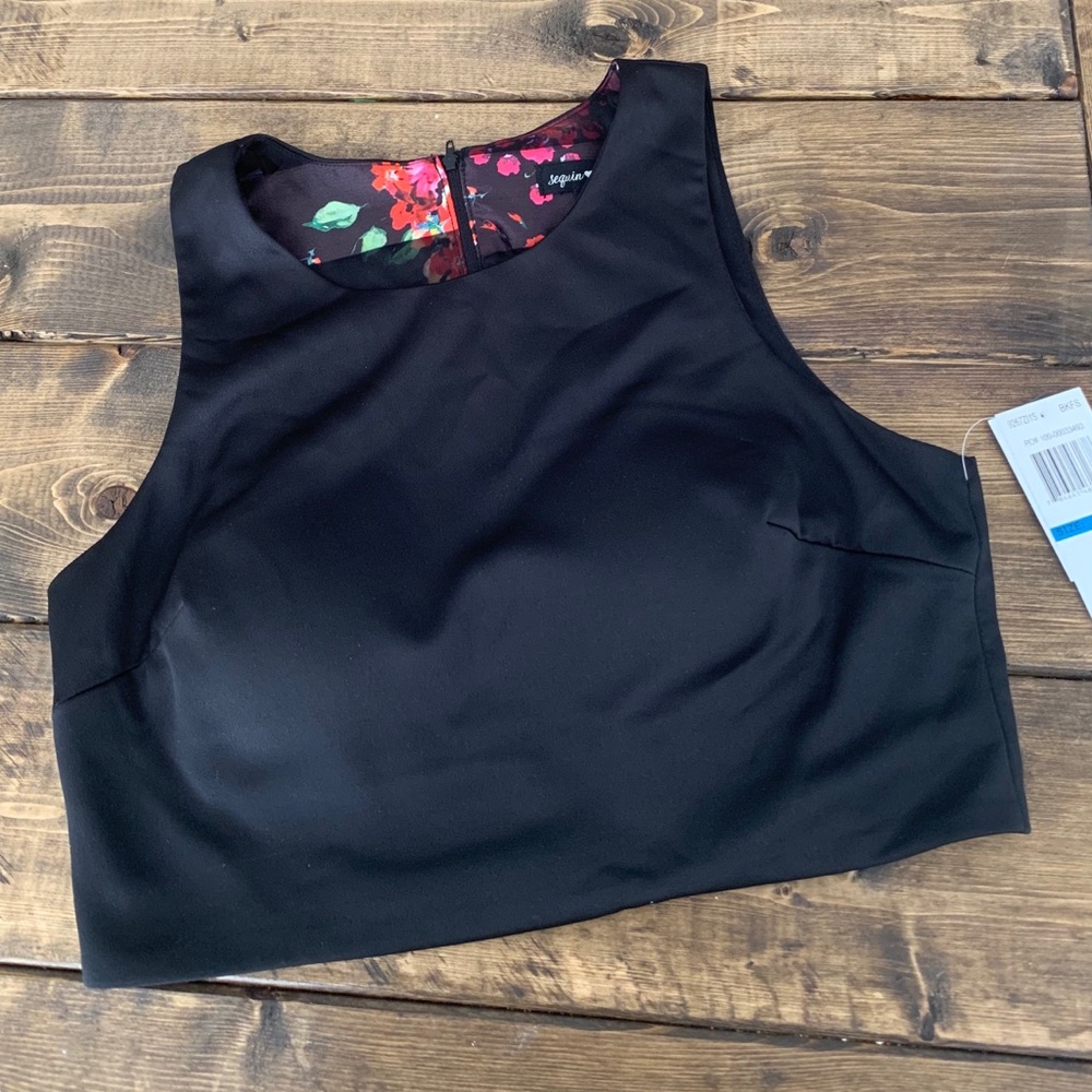 Black Crop Top!